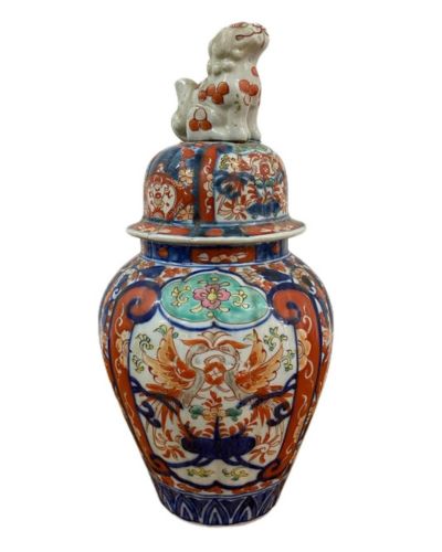 Pot couvert en porcelaine japonaise